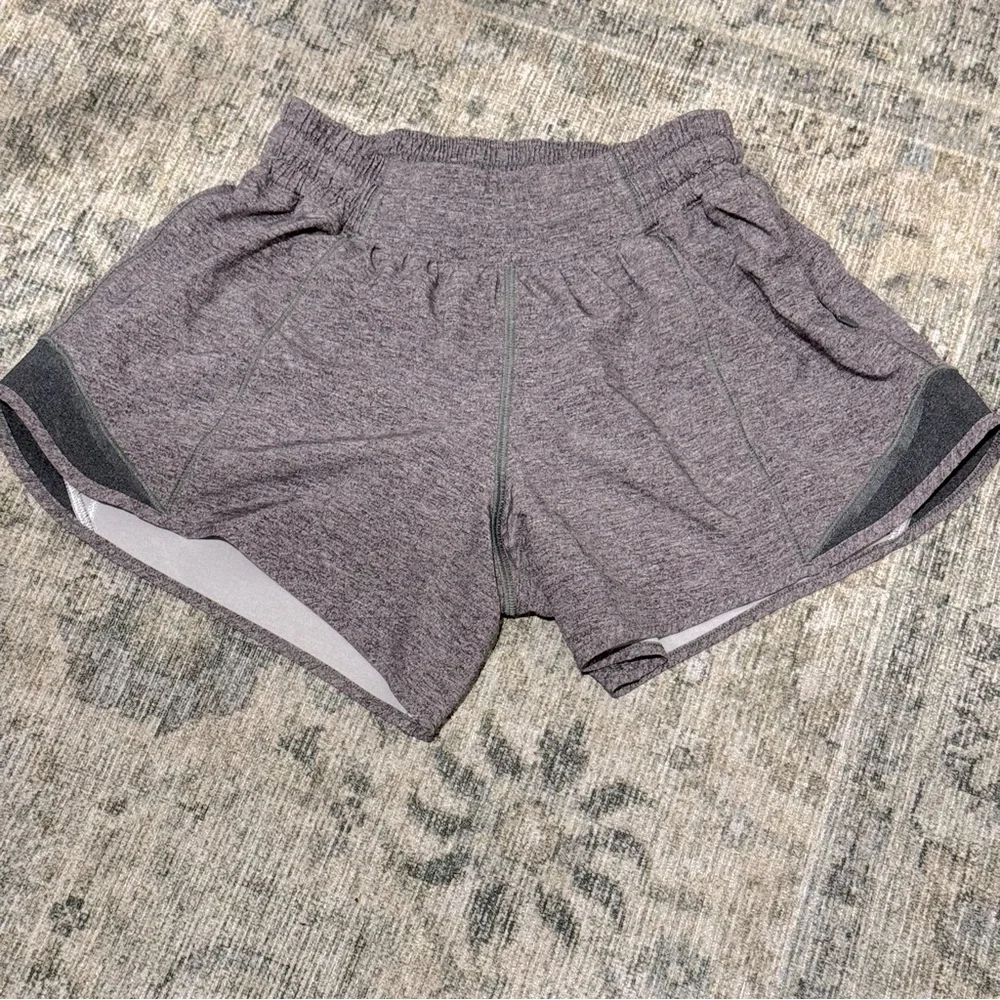 Lululemon Hotty Hot Lined Short  / Sz 4Tall